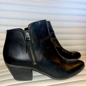 Frye Judith Boots Ankle Booties, Women’s US 9, Black Leather, Pre-Owned EUC